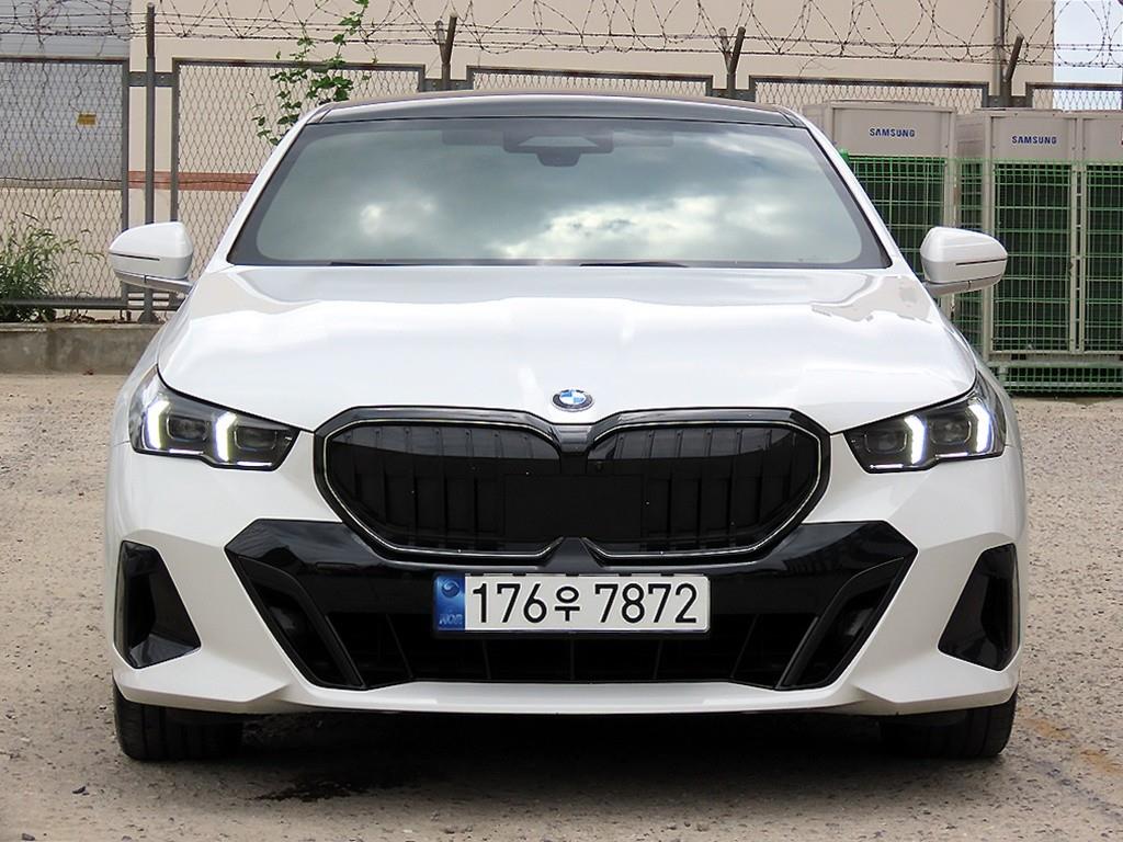 BMW 5-Series, 2024
