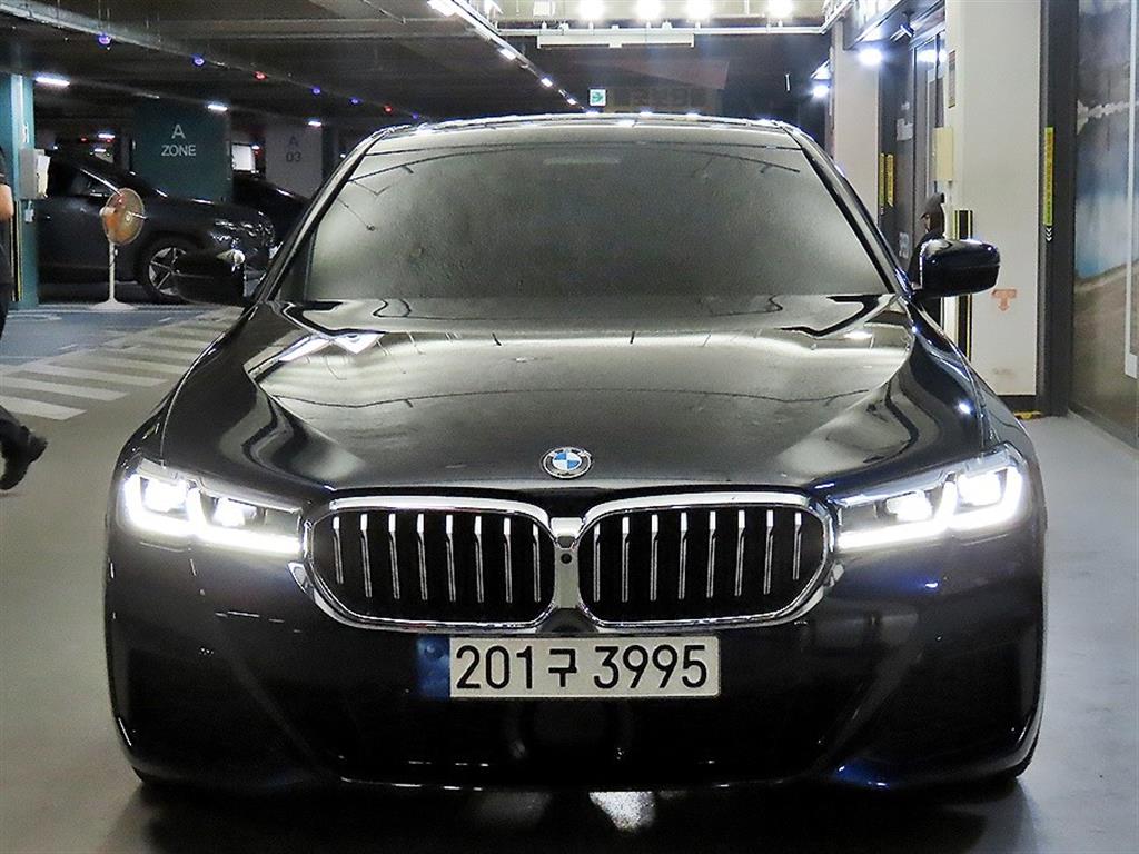 BMW 5-Series, 2023