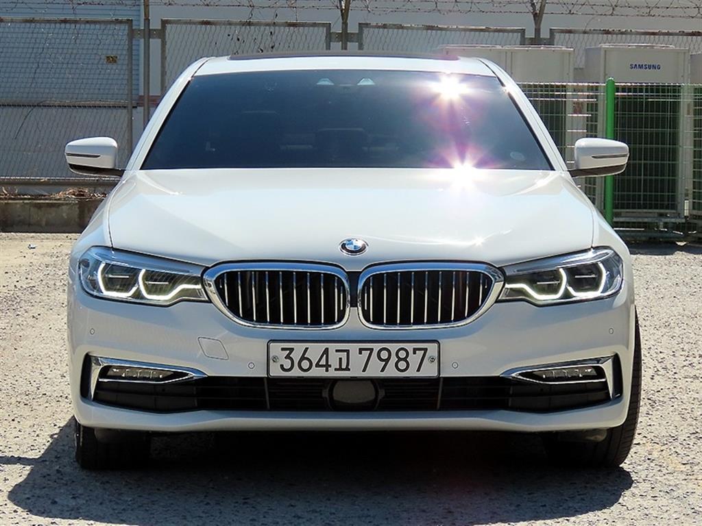 BMW 5-Series, 2019