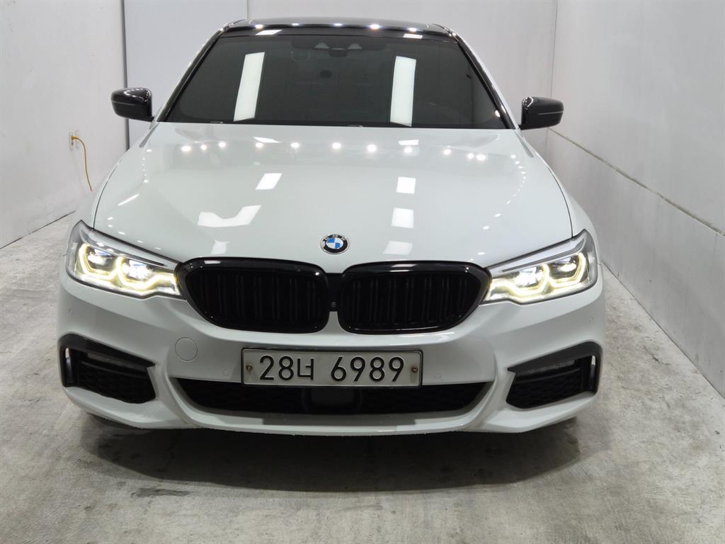 BMW 5-Series, 2019